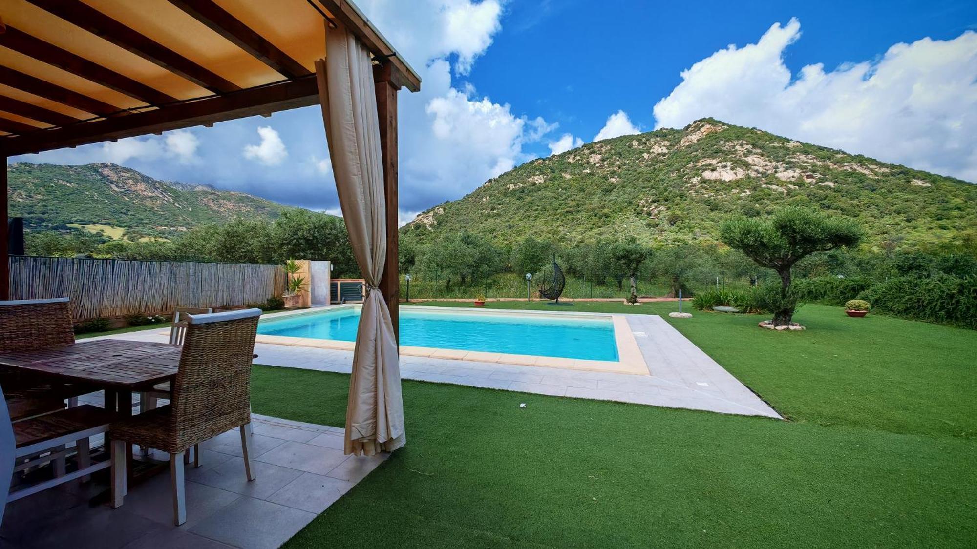 Villa Paola San Teodoro Con Piscina Privata Lu Lioni Zewnętrze zdjęcie