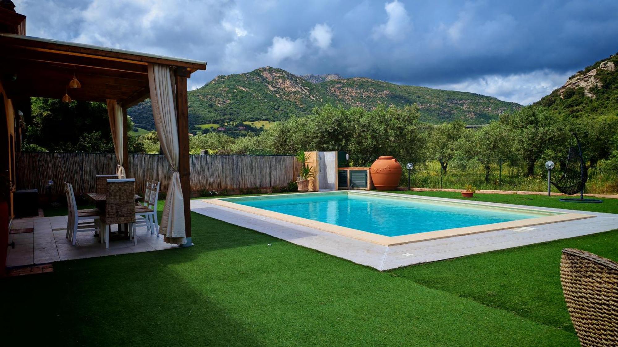 Villa Paola San Teodoro Con Piscina Privata Lu Lioni Zewnętrze zdjęcie