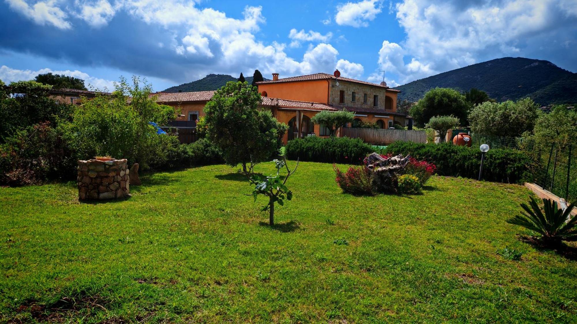 Villa Paola San Teodoro Con Piscina Privata Lu Lioni Zewnętrze zdjęcie